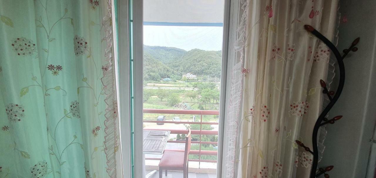 Gangchon Beautiful Pension Чунчеон Екстериор снимка